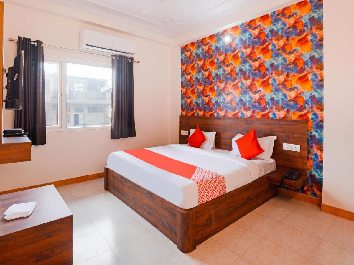 Hotel Collection O 62269 Elegant Jaipur