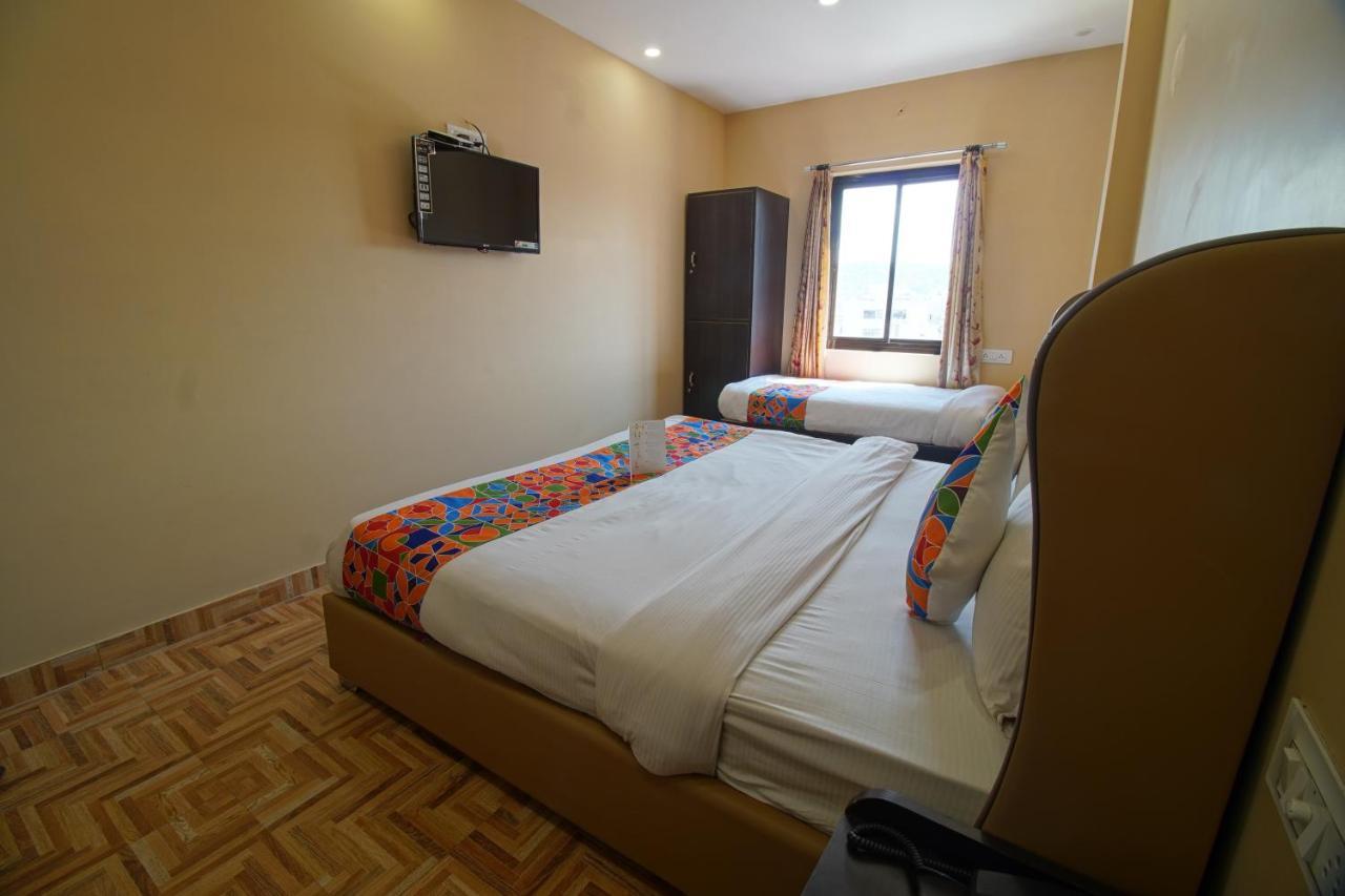 Hotel Deepak Residency