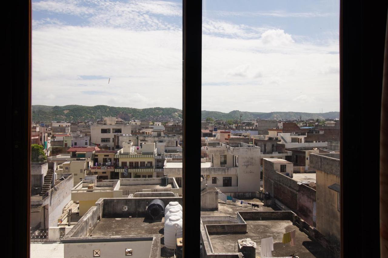 Hotel Deepak Residency 3*