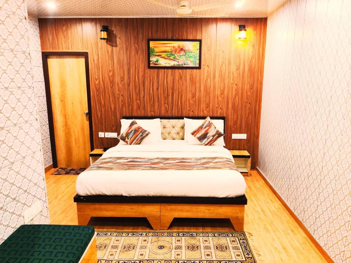 Hotel Bamboo Castle