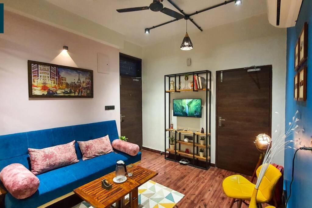 Apartment Vintage House... By “ven A Casa - Stays” *