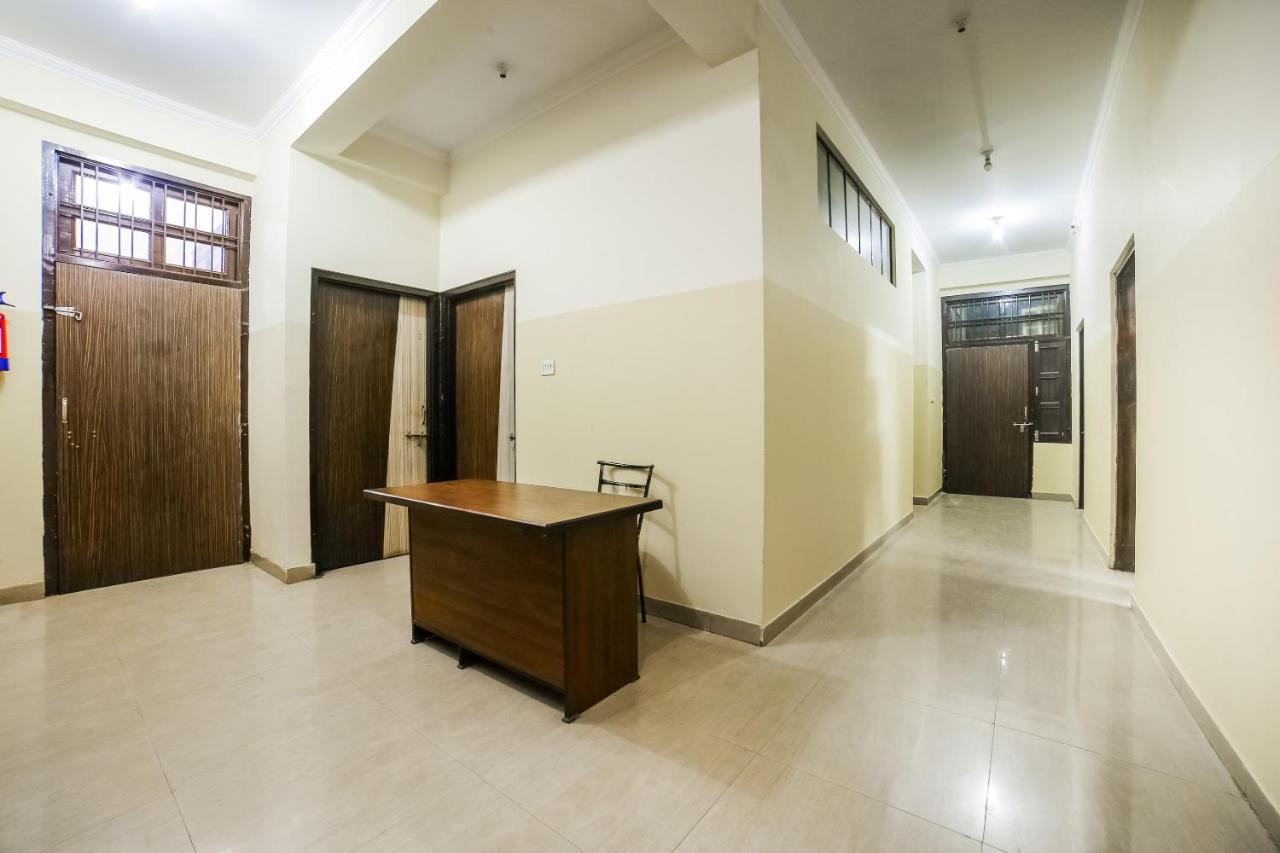 Oyo 44365 Sunshine Hotel