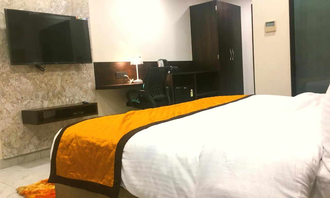 Hotel Aksh 3*