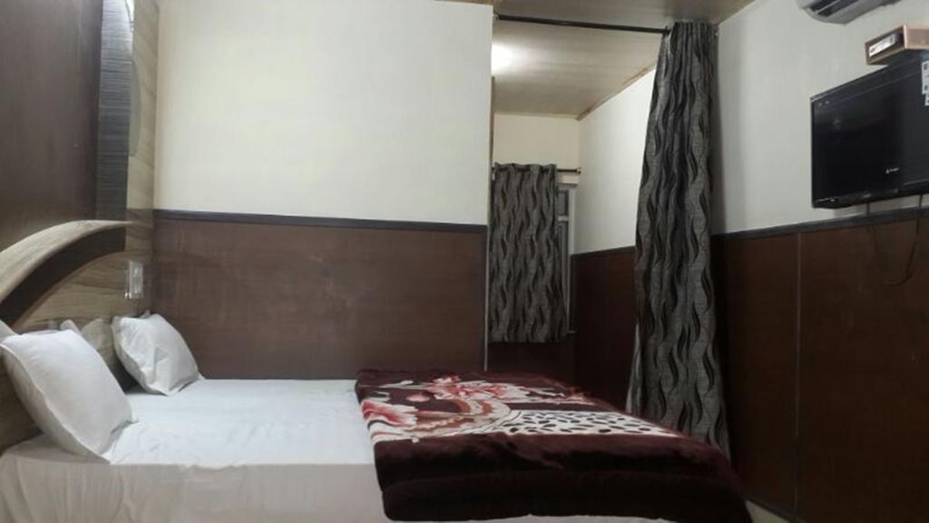 Jai Palace Hotel 3*