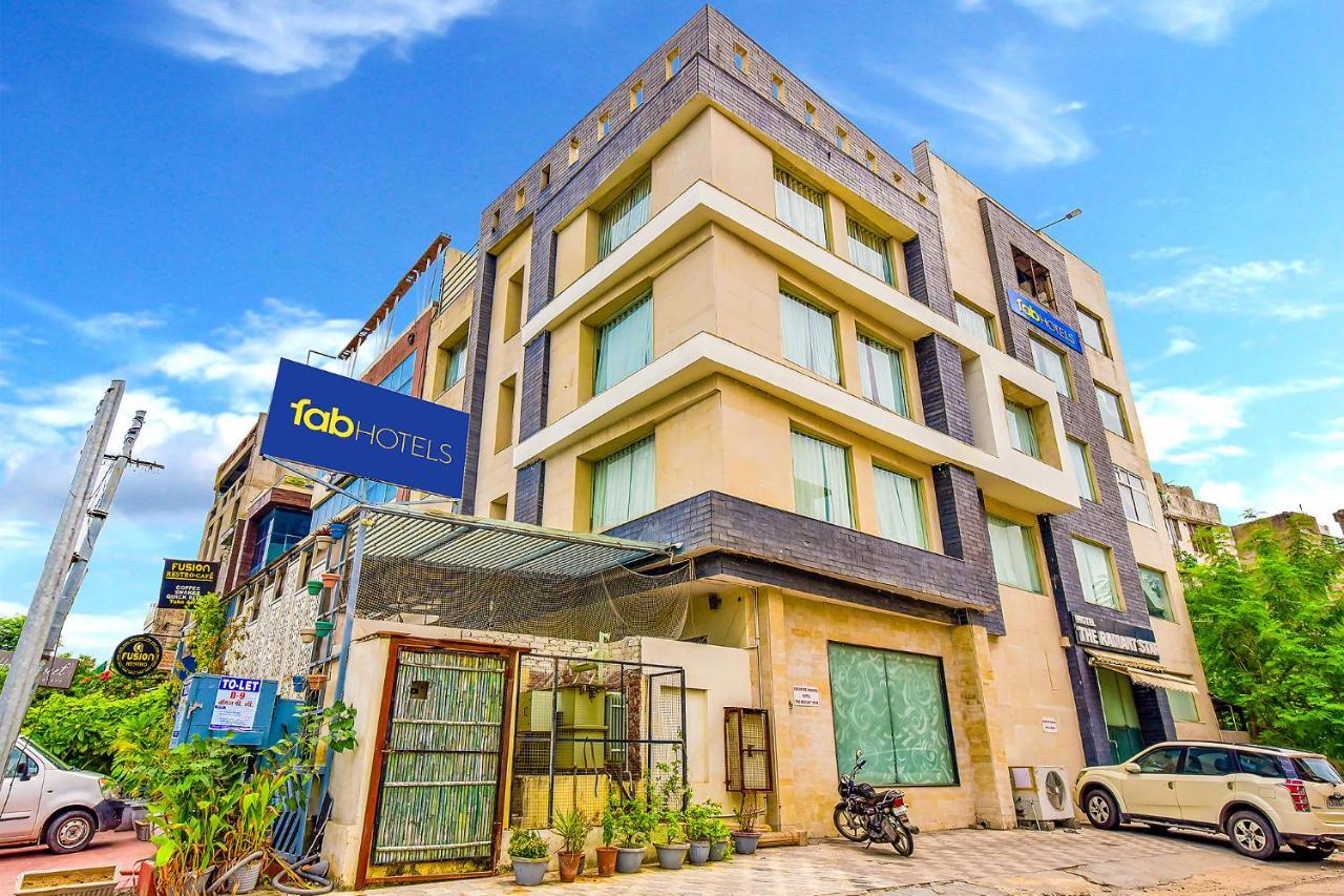 Fabhotel Radiant Star Lalkothi 3*