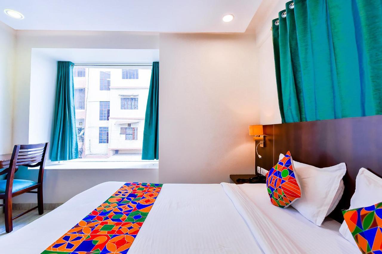 Fabhotel Radiant Star Lalkothi Hotel