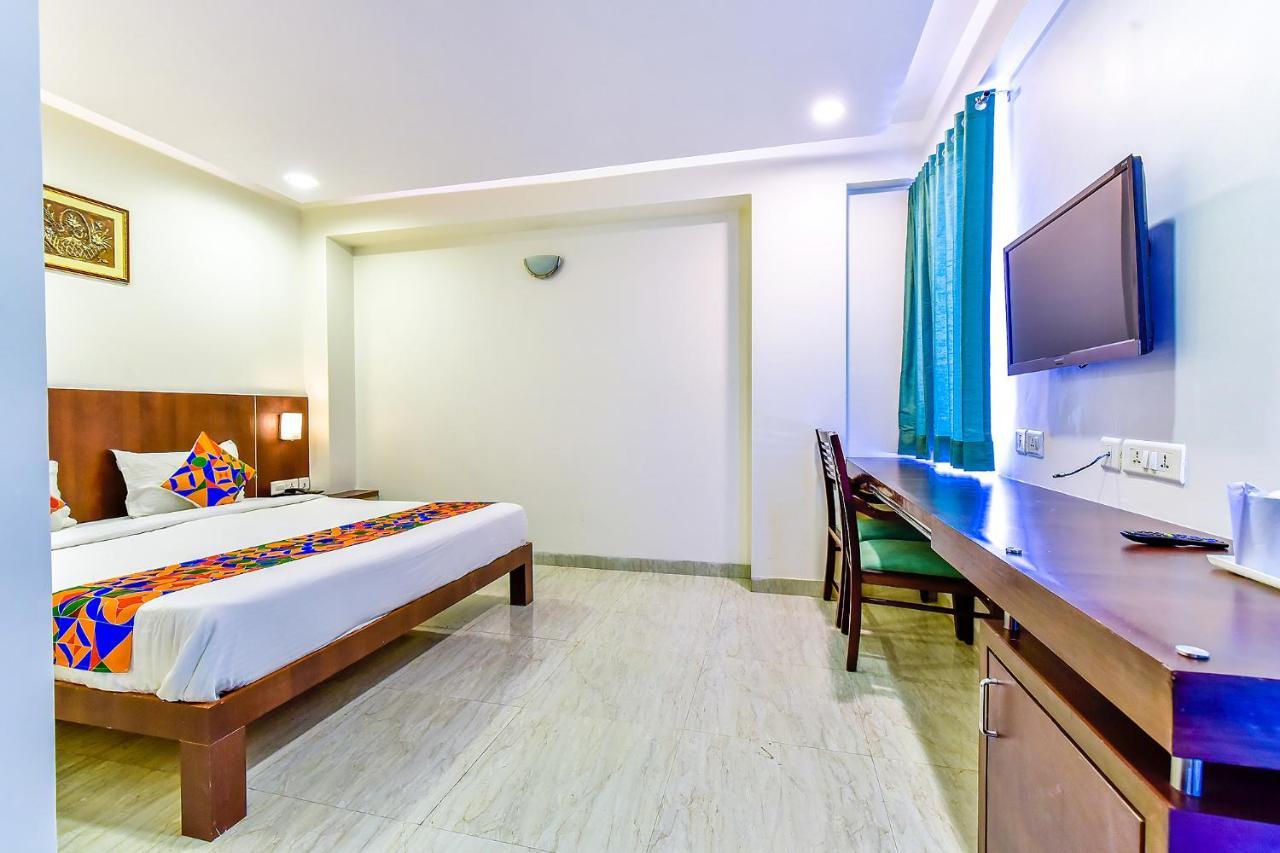 Hotel Fabhotel Radiant Star Lalkothi