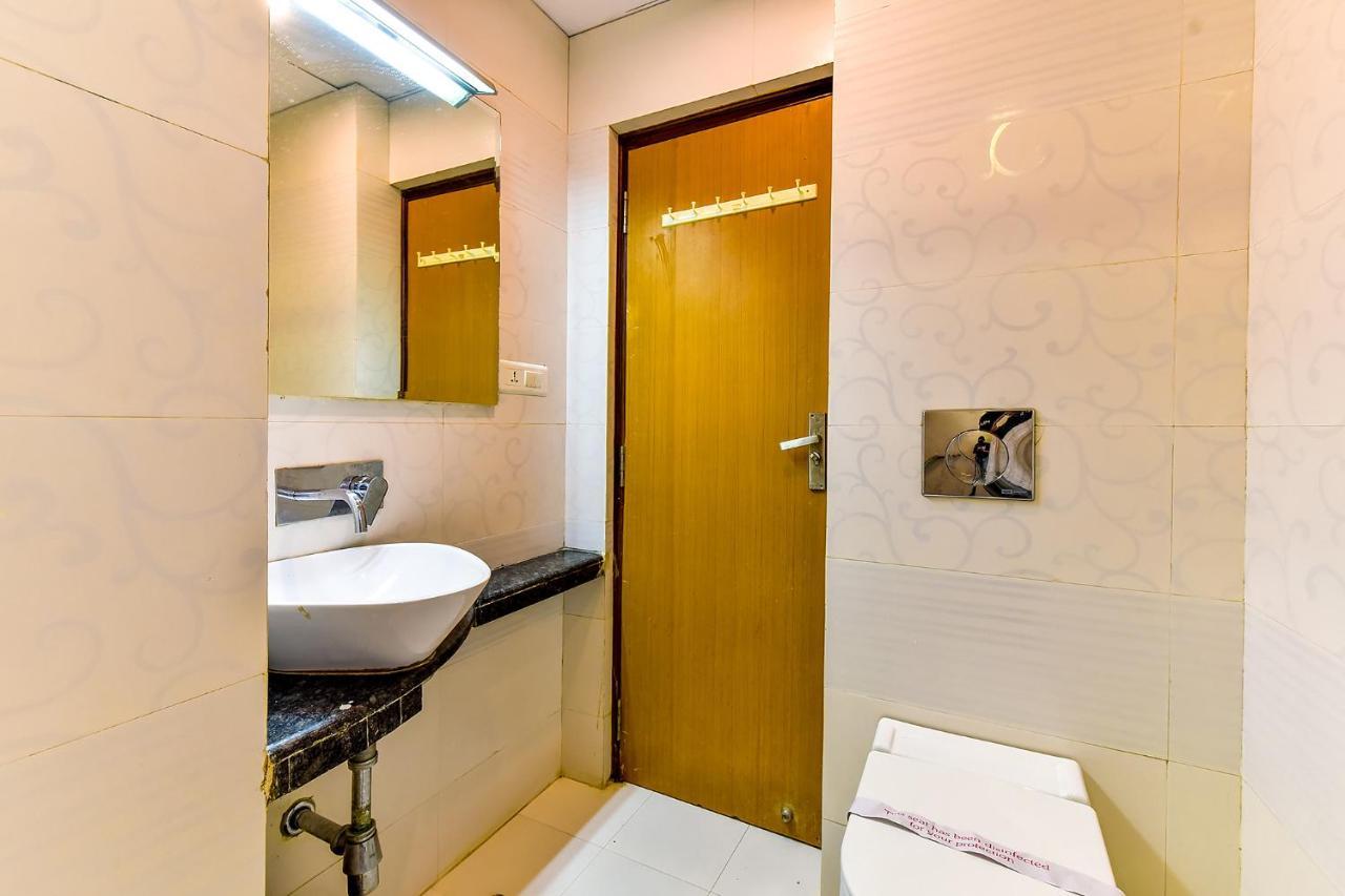 Fabhotel Radiant Star Lalkothi 3*