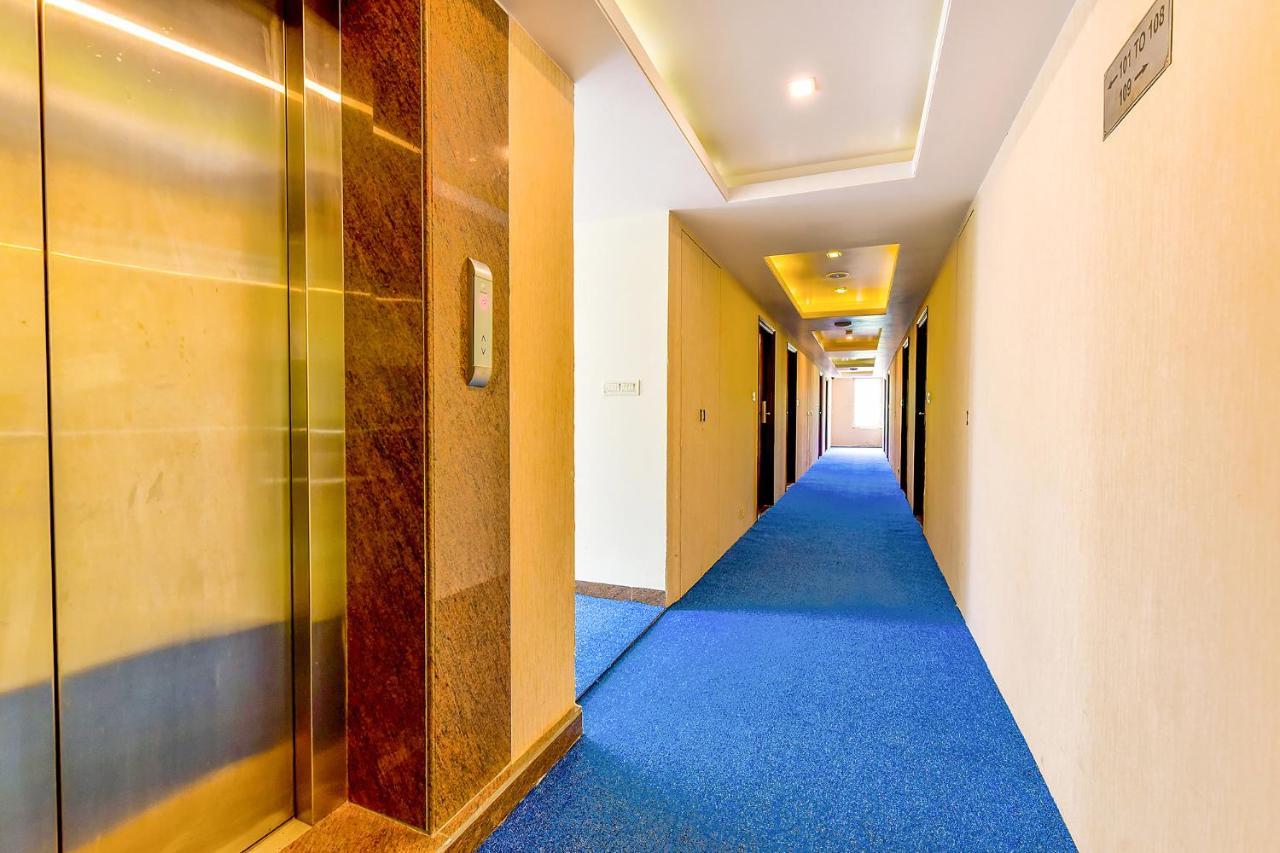 Fabhotel Radiant Star Lalkothi 3*