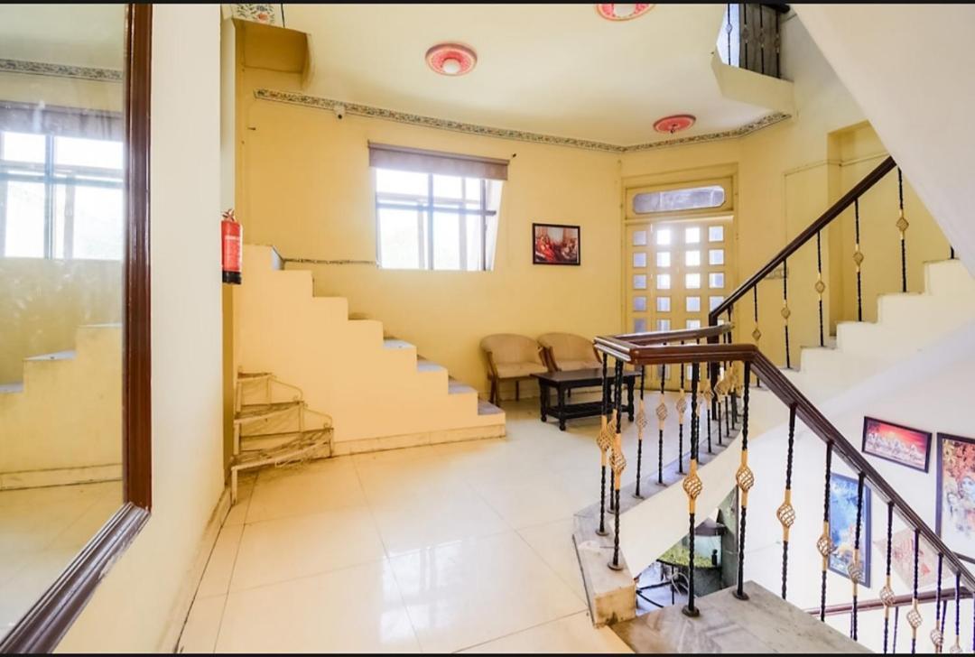 Hotel Rajwada Palace