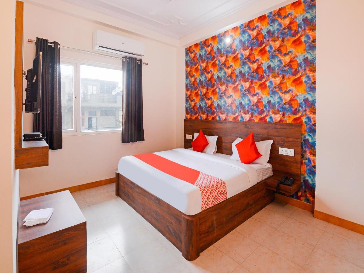 Hotel Collection O 62269 Elegant 3*