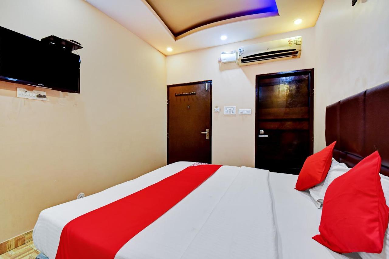 Hotel Deepak Residency 3*
