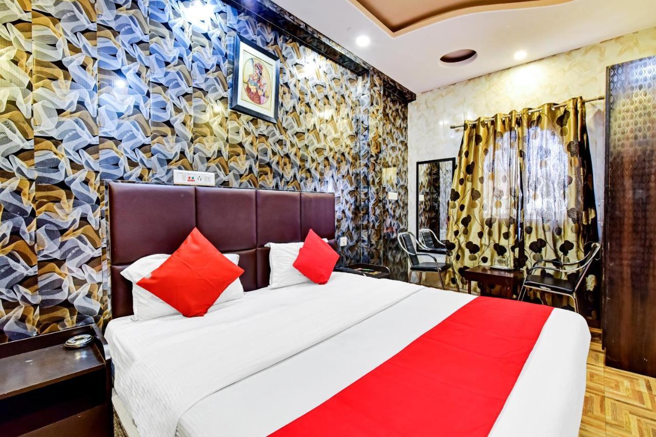 Deepak Residency Hotel 3*