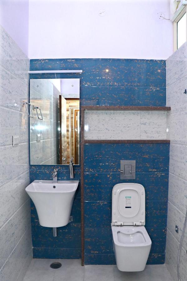 Roop Palace 3*
