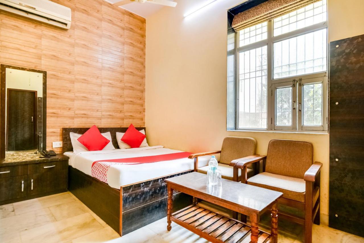 Oyo 72203 Shrinath 3* Jaipur