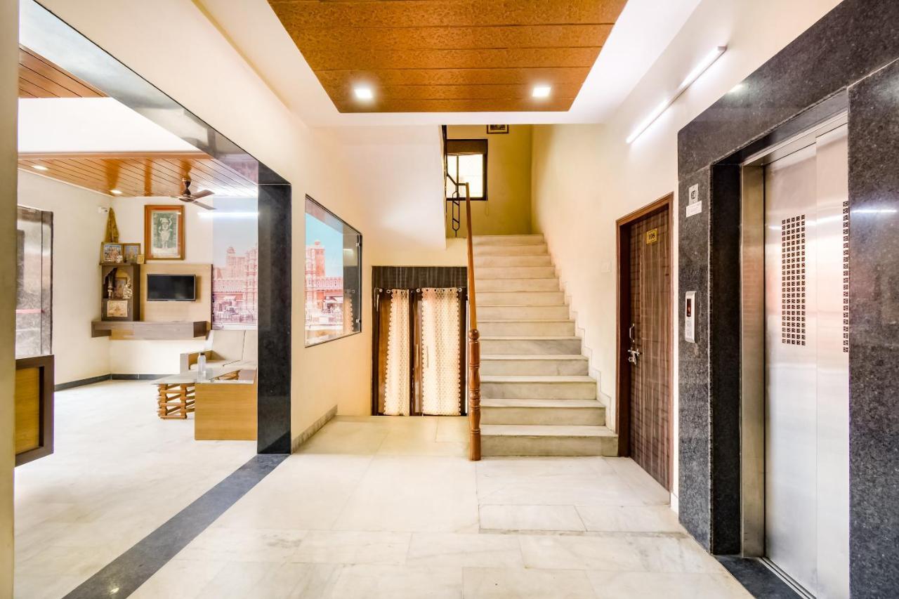 Oyo 72203 Shrinath Hotel Jaipur