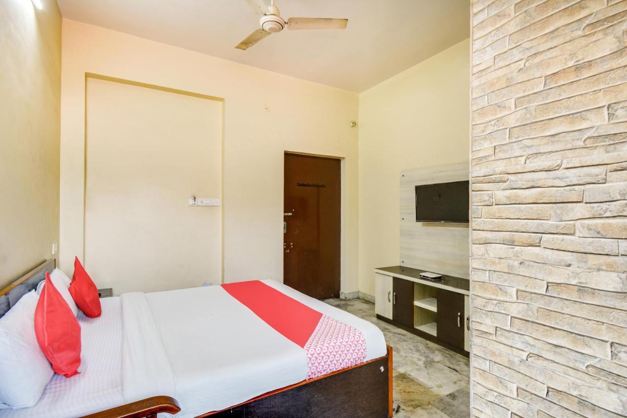 Oyo 72203 Shrinath Hotel Jaipur