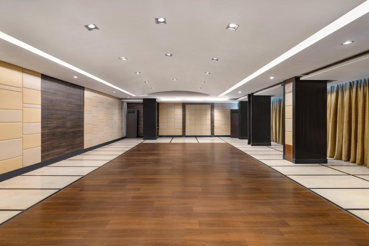Hotel Ramada By Wyndham North