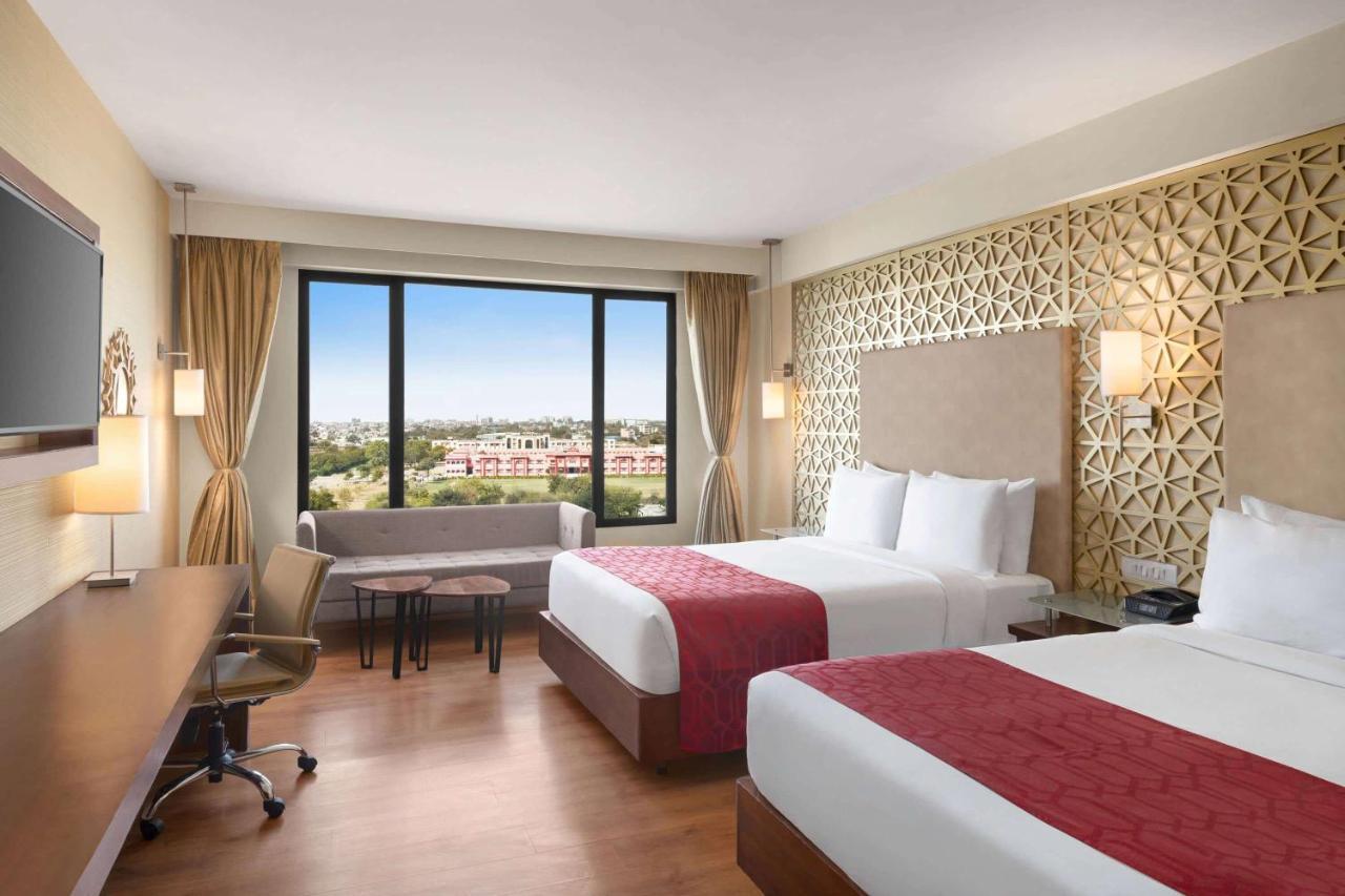 Hotel Ramada By Wyndham North