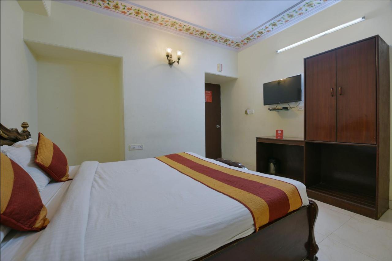 Capital O 2262 Heritage Hotel