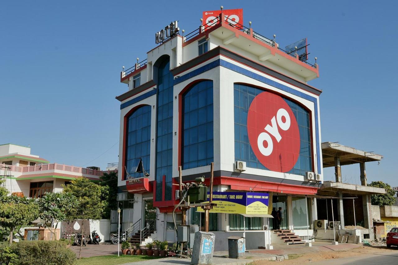 Collection O 7238 Mansarovar Palace