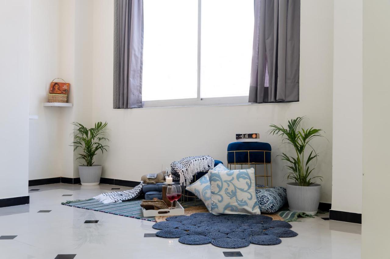 Luxury And Elegance With 2 Bedroom In *