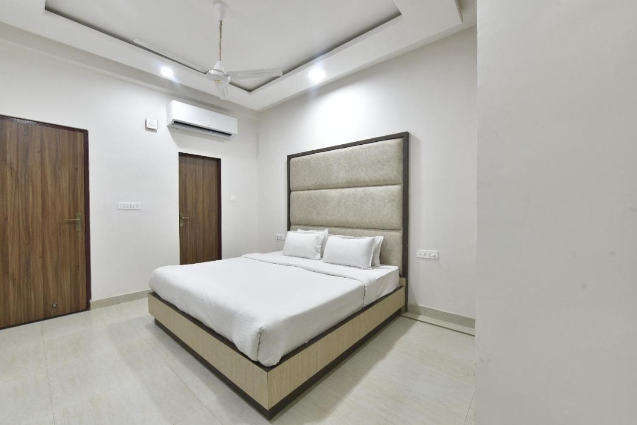 Hotel Crown Plaza