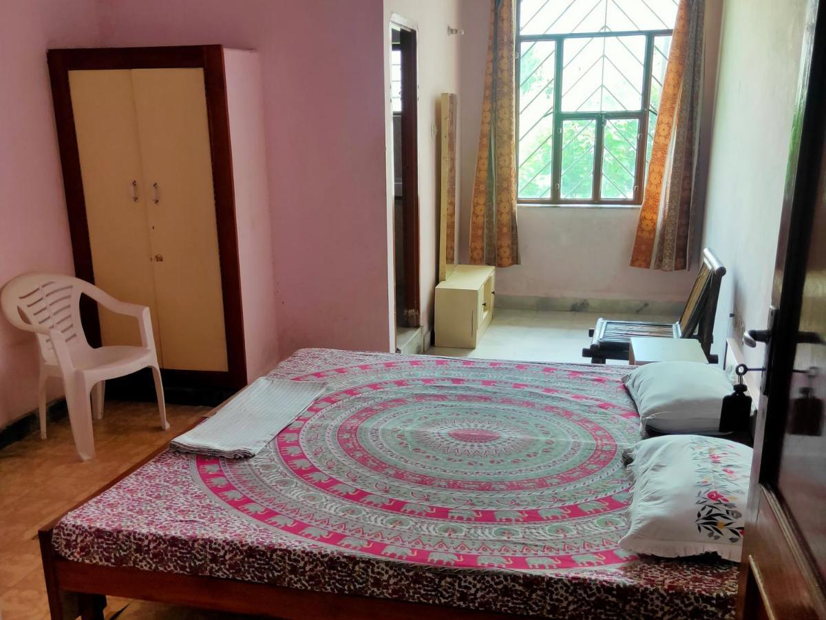 Hostel Jwala Niketan Guesthouse Private Rooms *