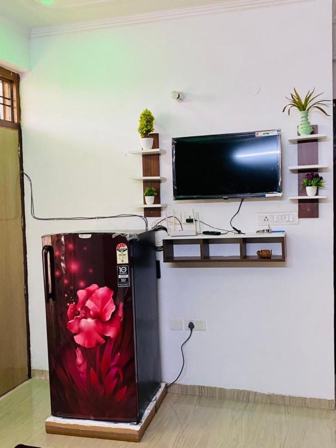 & Solanki Residency *