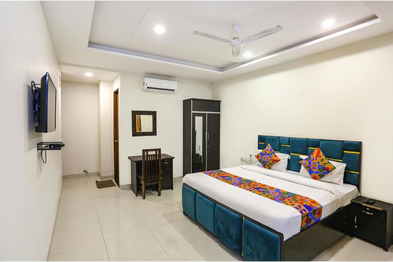 Fabhotel Shiv Rachna Hotel 3*