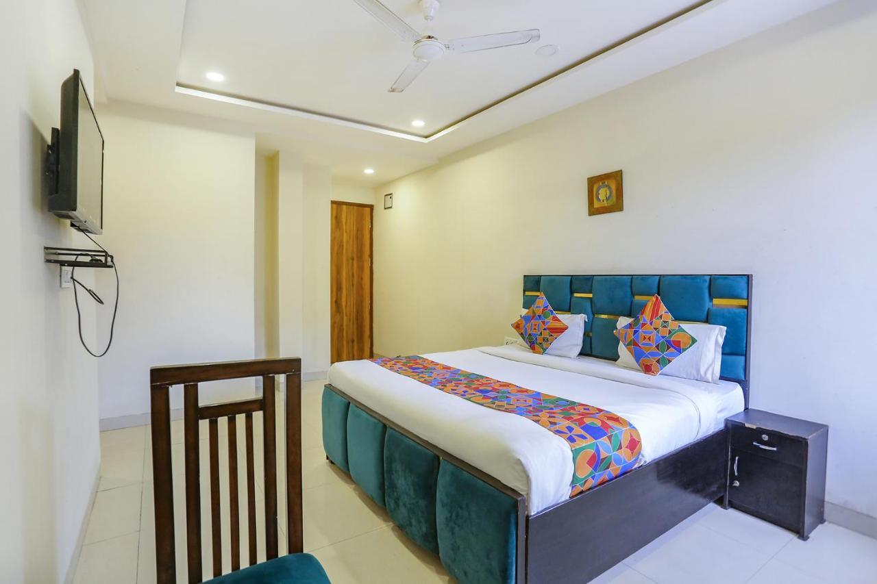 Fabhotel Shiv Rachna Hotel