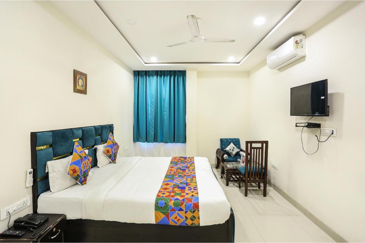 Hotel Fabhotel Shiv Rachna