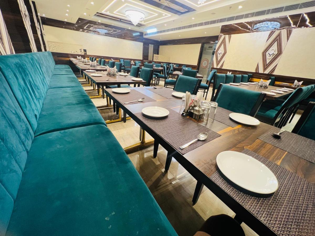 Hotel Roop Palace 3*