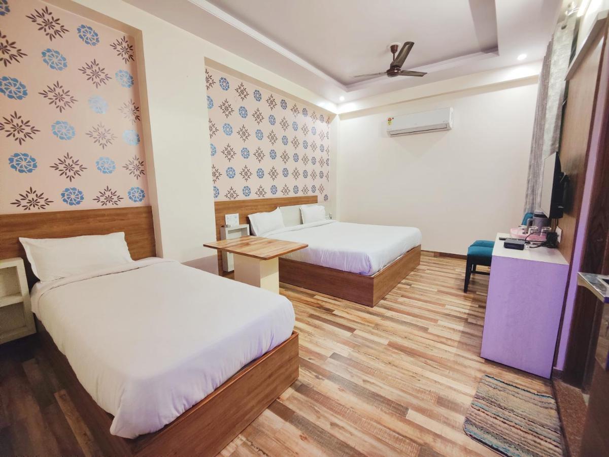Hotel Roop Palace 3*