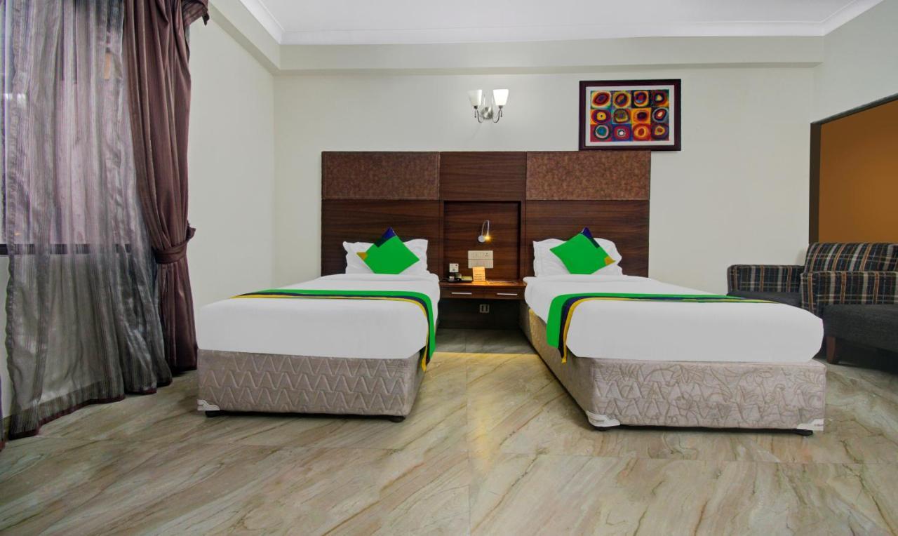 Hotel Treebo Maharaja Residency Family