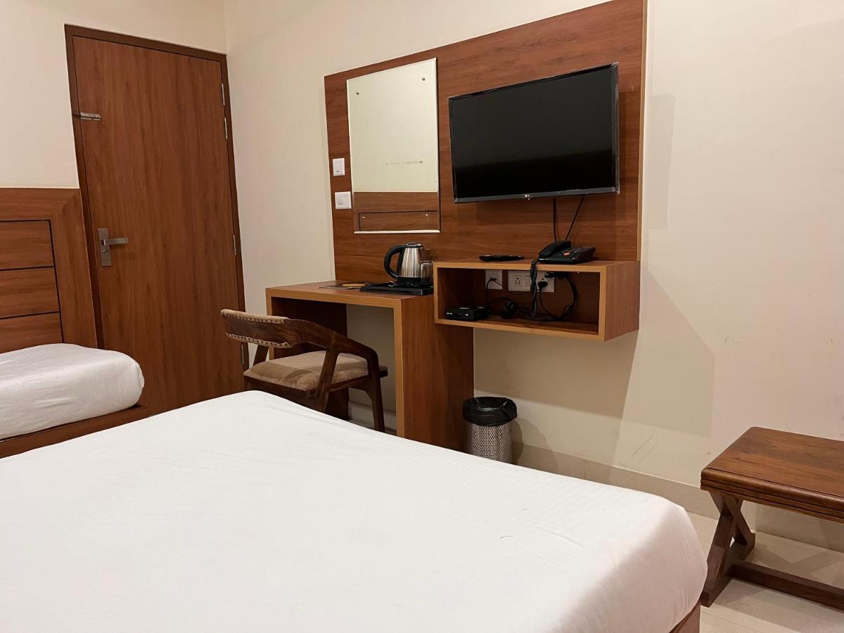 The Knights' 3* Jaipur