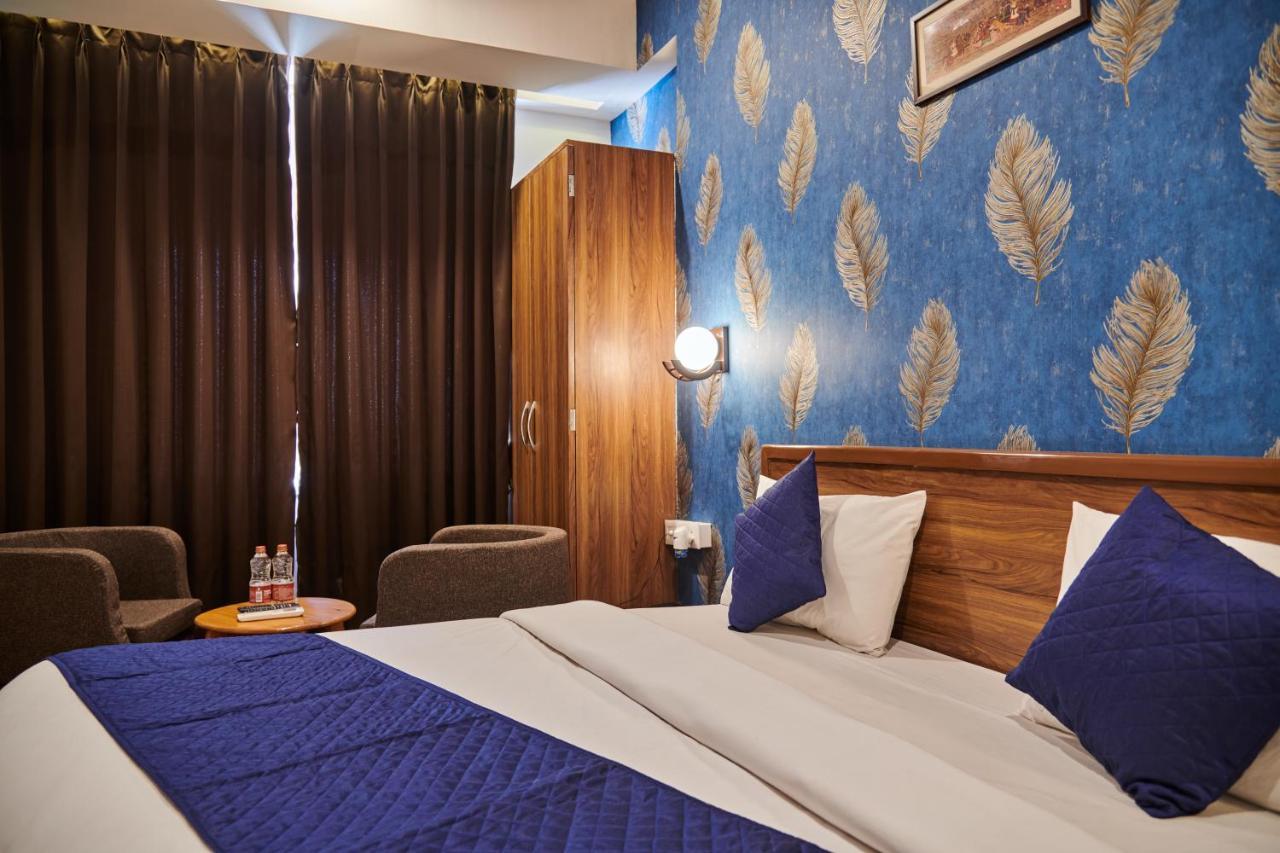 The Sarai, Hotel