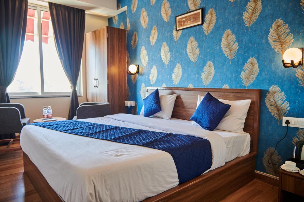 The Sarai, Hotel