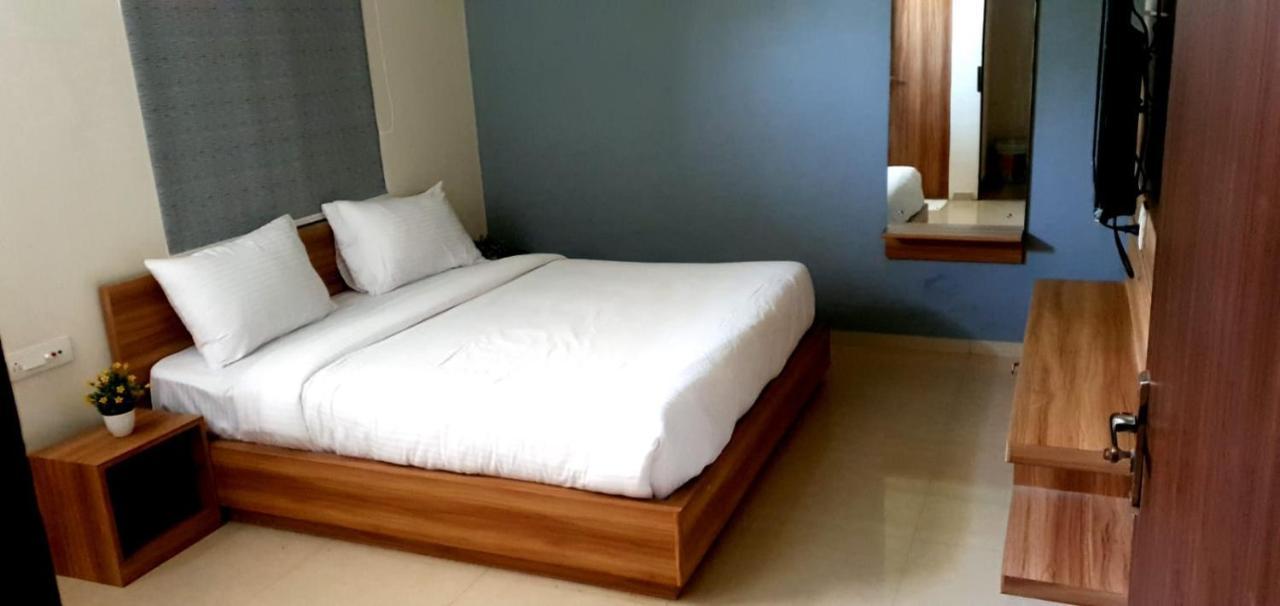 Oxus Hotel 3*