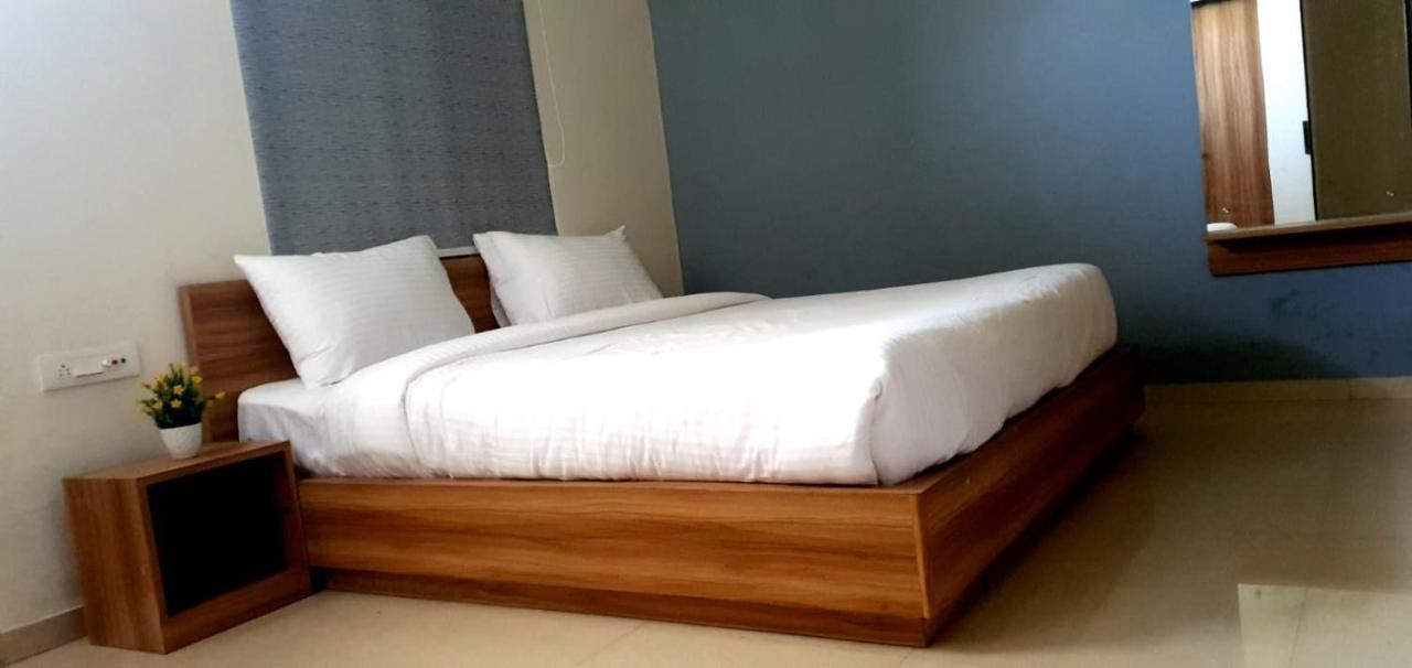 Oxus Hotel
