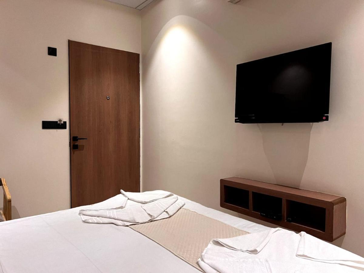 Hotel Grande Residency