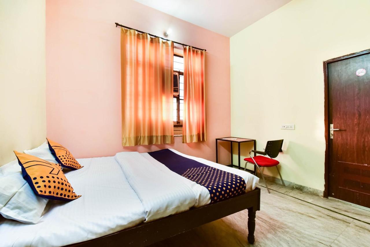 Spot On Platinum Hotel 2*