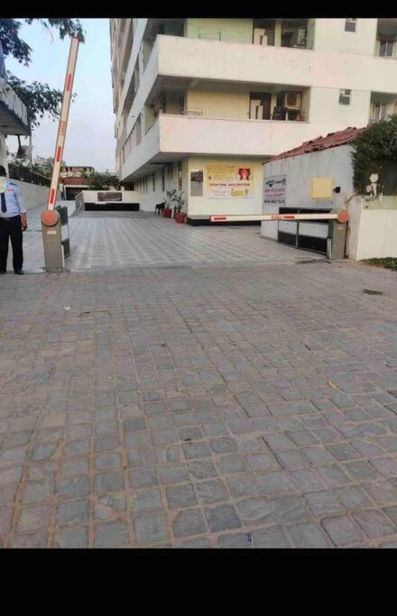 Apartment Luxurious Spacious 2 Bhk *