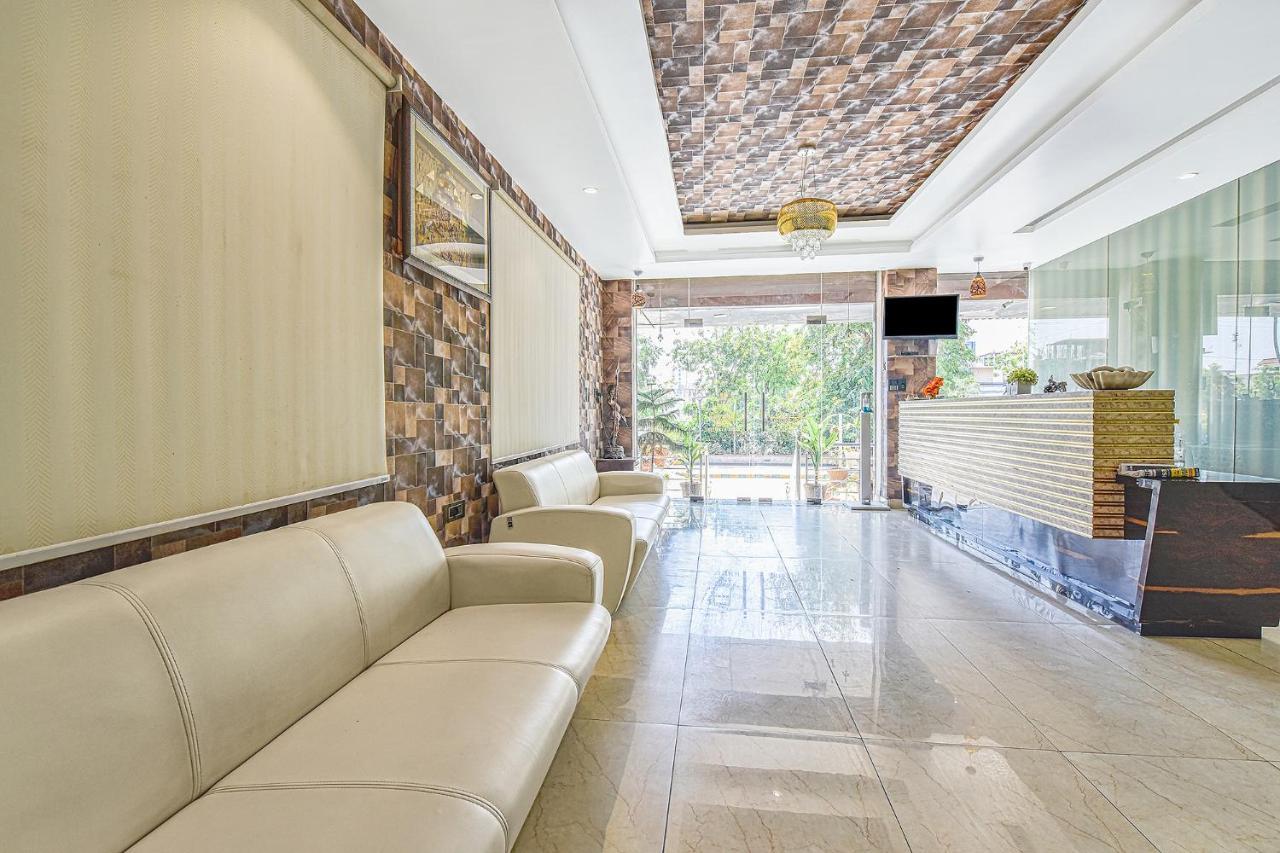 Fabhotel Prime Kaki 3*