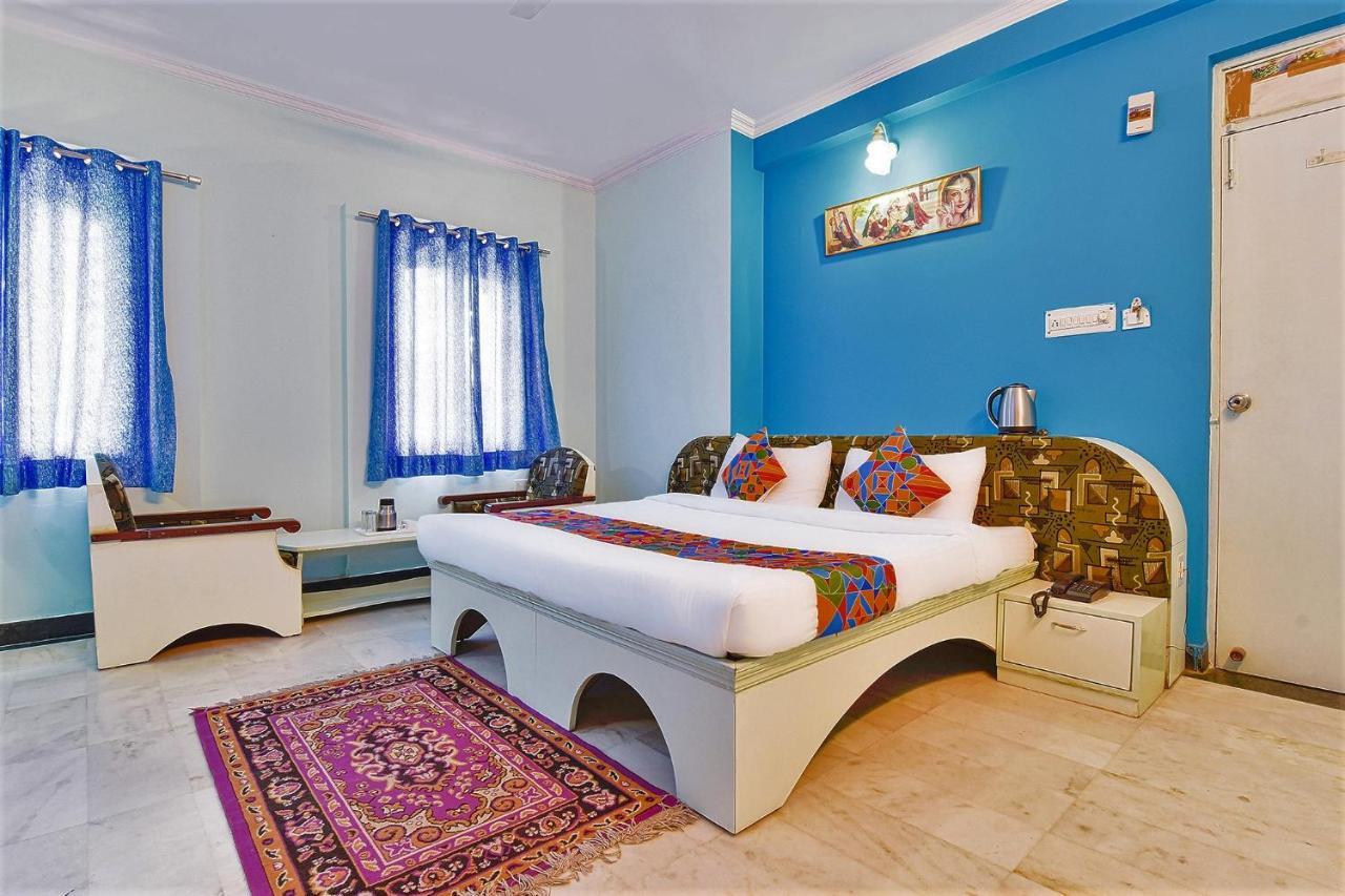 Fabexpress Anuja Hotel