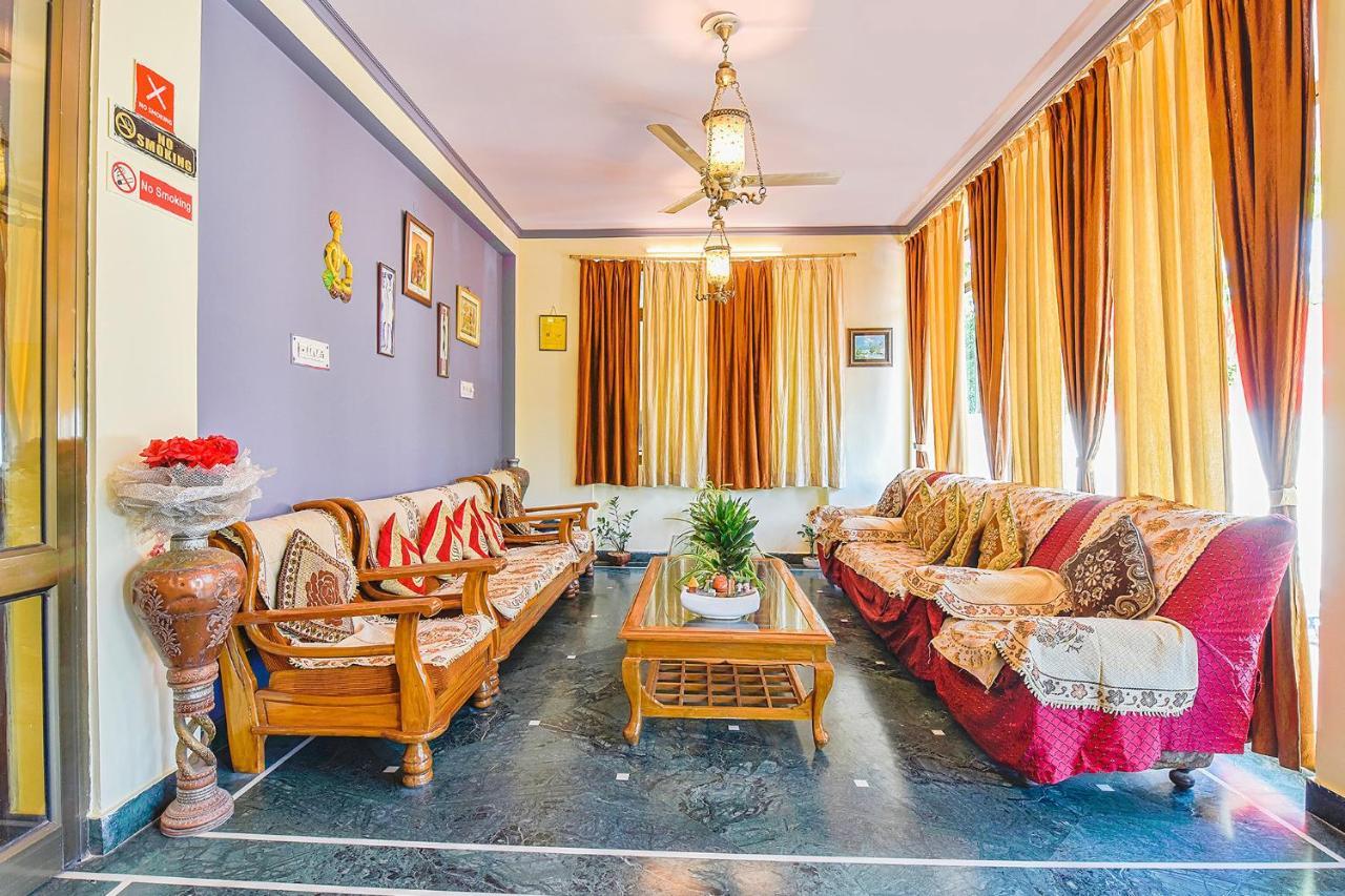 Hotel Fabexpress Anuja