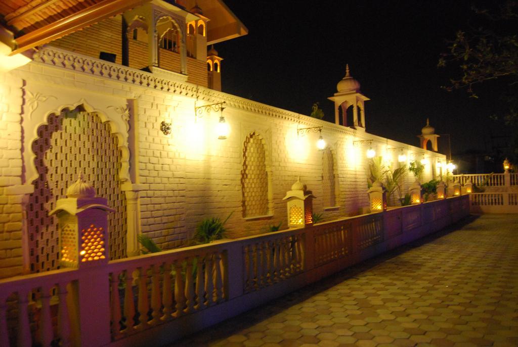 Hotel Heritage Village Jaipur