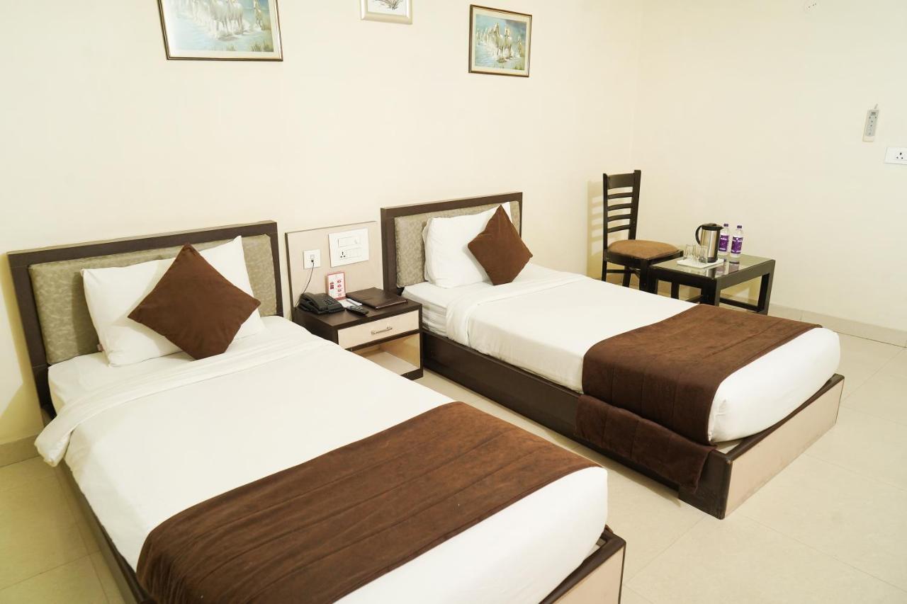 Hotel Yash Regency