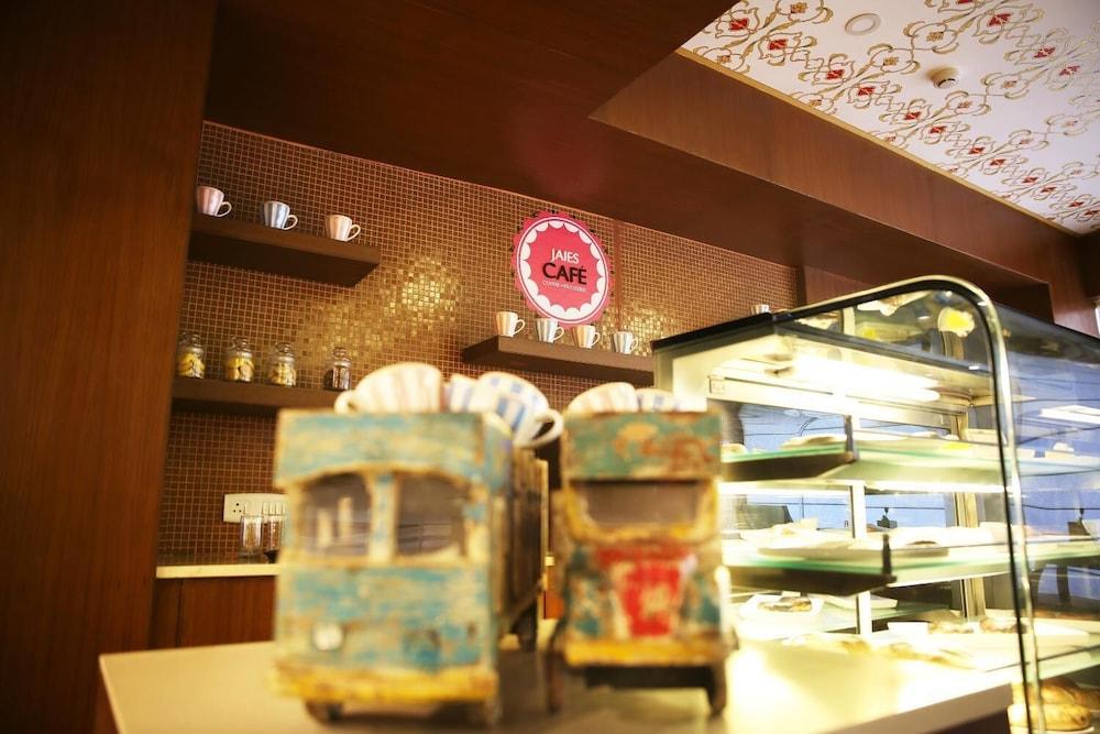 Lemon Tree Premier, Hotel 4*