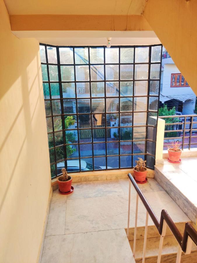 Luxurious 3bhk Urban Retreat *